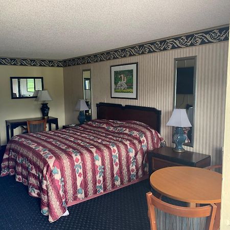 Deerwood Inn & Madison Campground מראה חיצוני תמונה