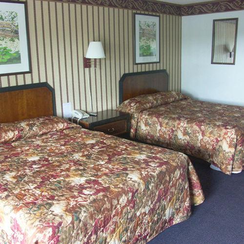 Deerwood Inn & Madison Campground חדר תמונה