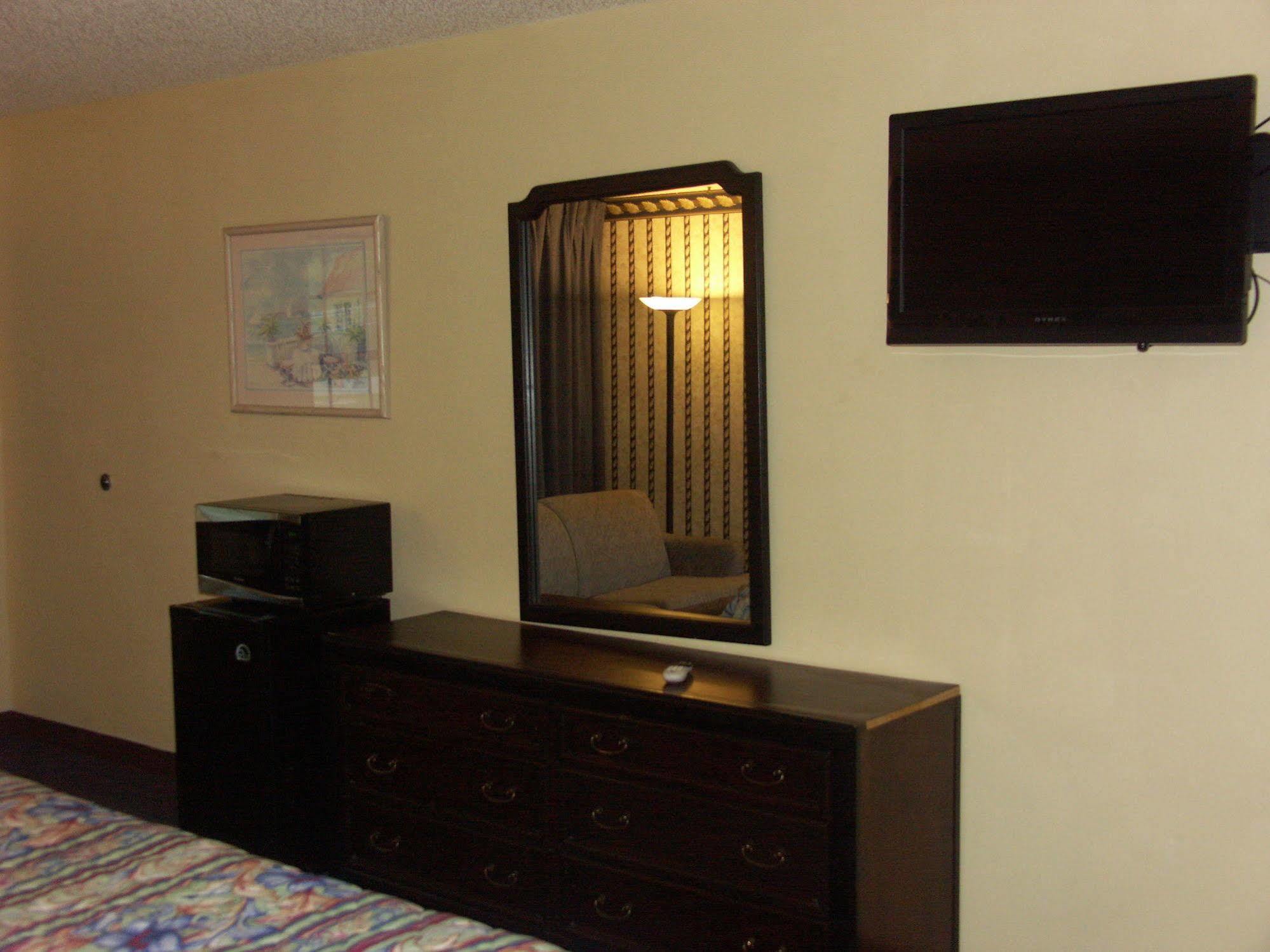 Deerwood Inn & Madison Campground מראה חיצוני תמונה